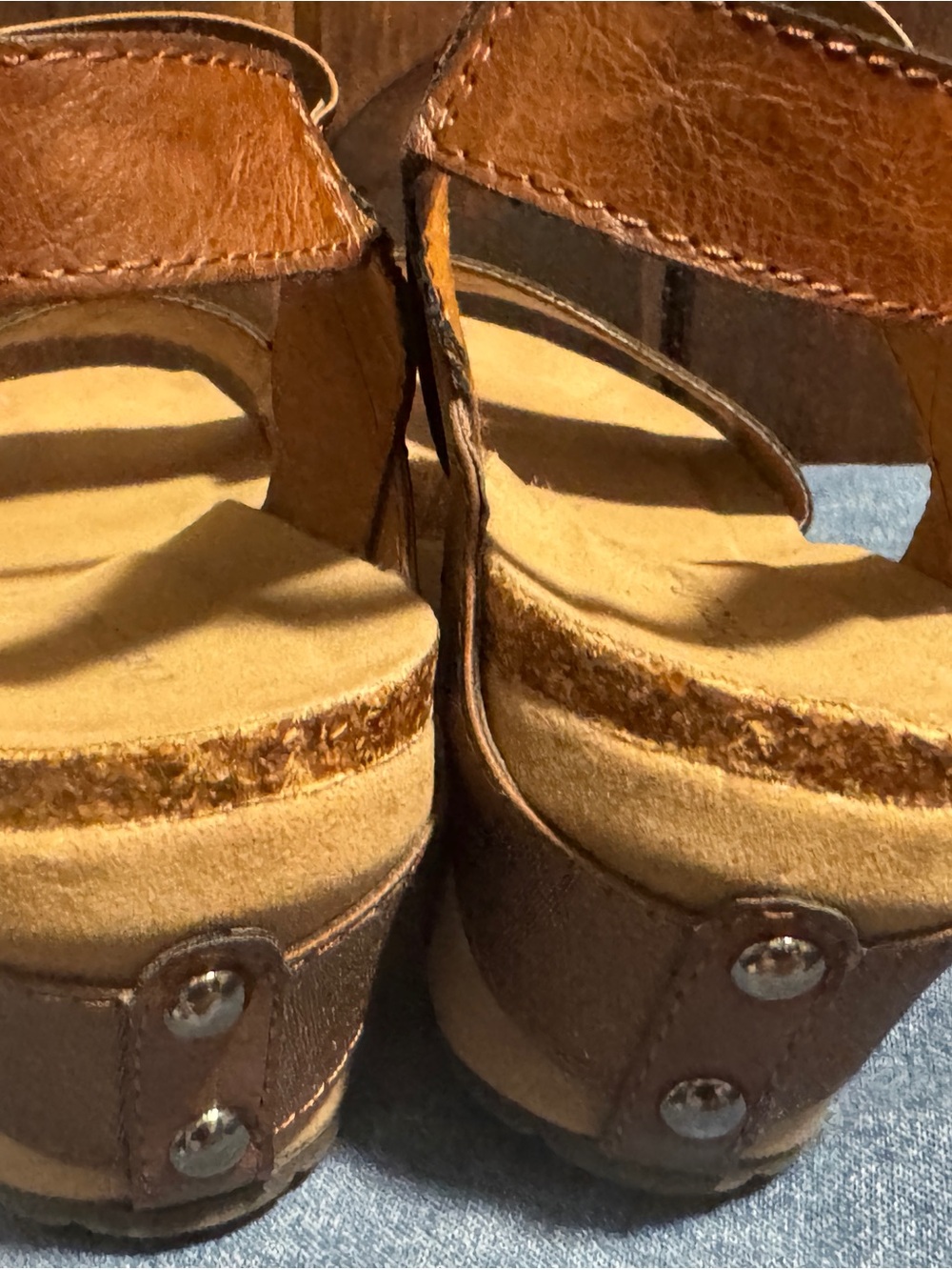 Pierre Dumas Tan Brown Leather Wedge Sandals - Picture 3 of 7